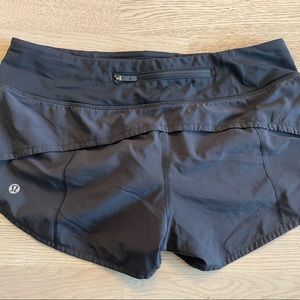 Lululemon | Speed Up Mid-Rise Lined Short 4"